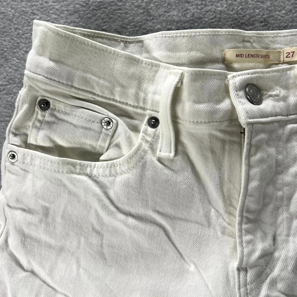Levi's Mid Length Jean Shorts Womens 27 White Denim 5-Pocket Stretch Cuffed Hem